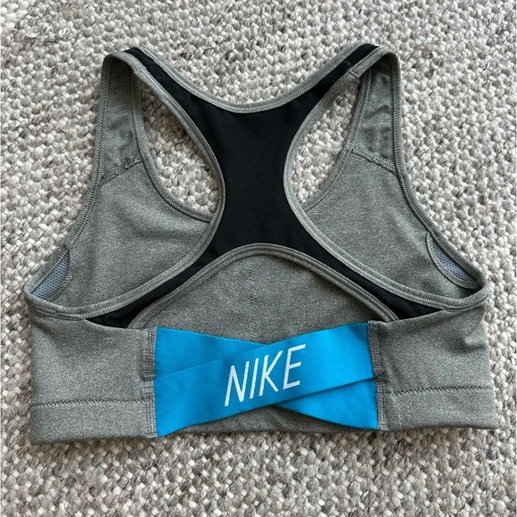 Nike Sports Bra - Picture 2 of 3